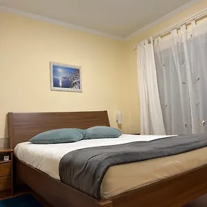 Albufeira,4 Pessoas, Com Wi-fi E A 15m A Pe Da Apartamento